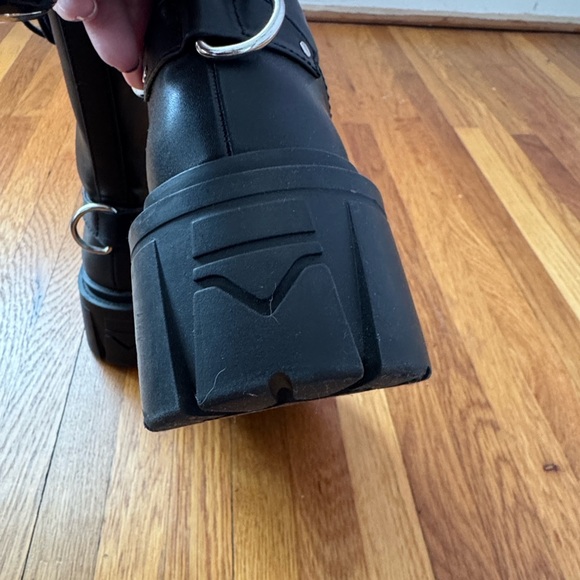 Current Mood ‘Everyone’s A Critic’ Black zipper Combat Boots 8 - Picture 6 of 12